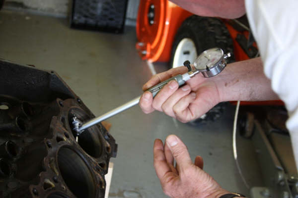 Checking the bore in cylinder number seven