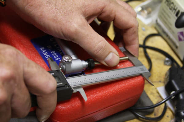 Measuring the bore gauge