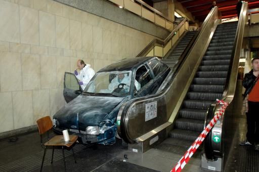 Car on escalator