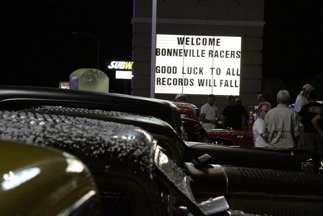 Killer sign! Killer sign!